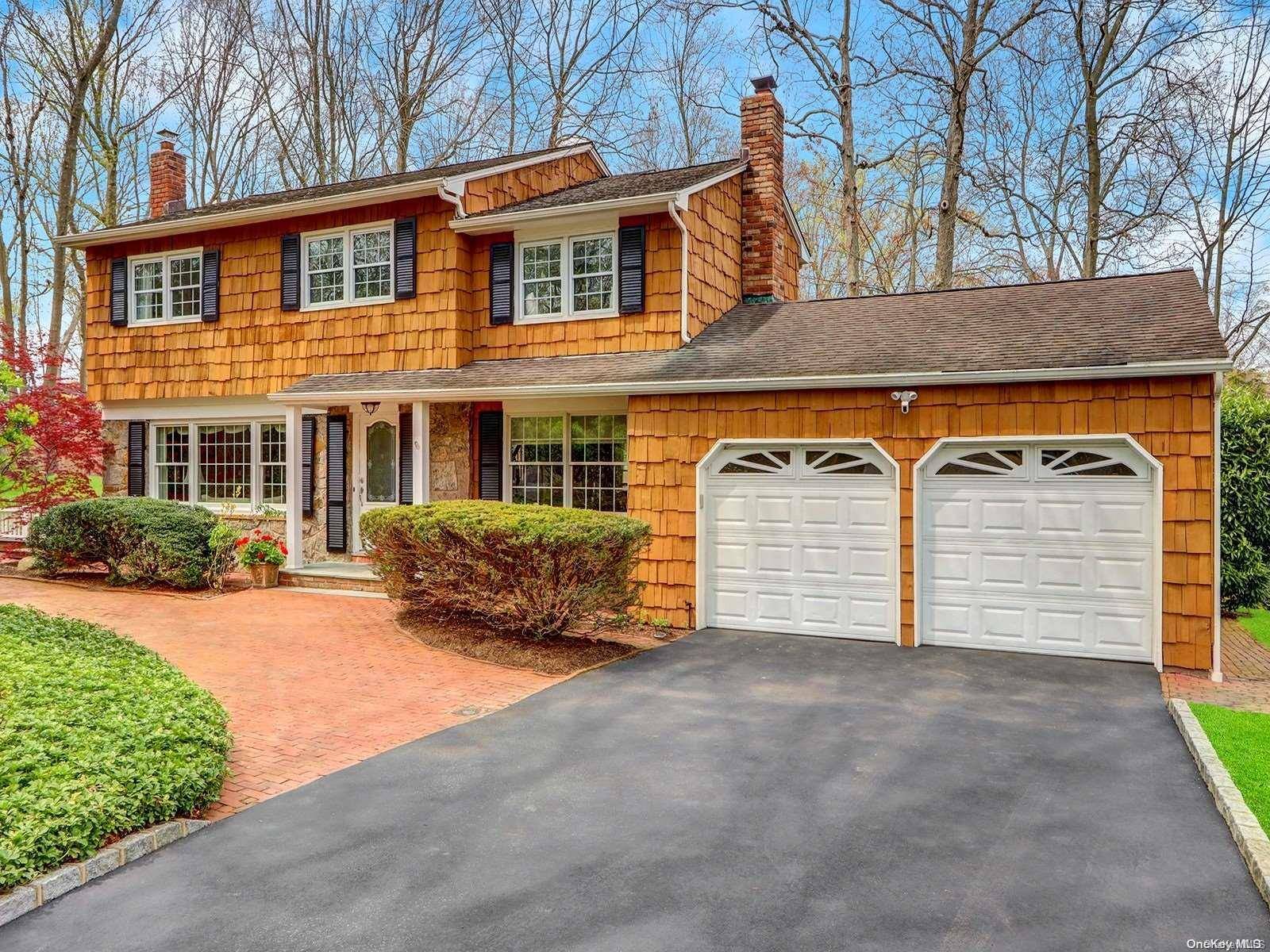 41 Hancock ST, Smithtown, NY 11787