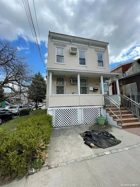 48-01 72nd ST, Maspeth, NY 11378