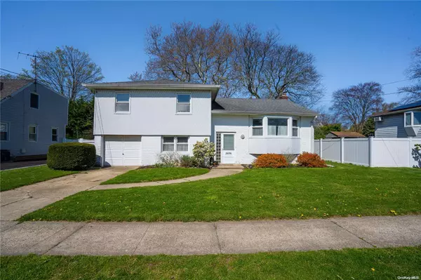 Oceanside, NY 11572,2696 Evans RD