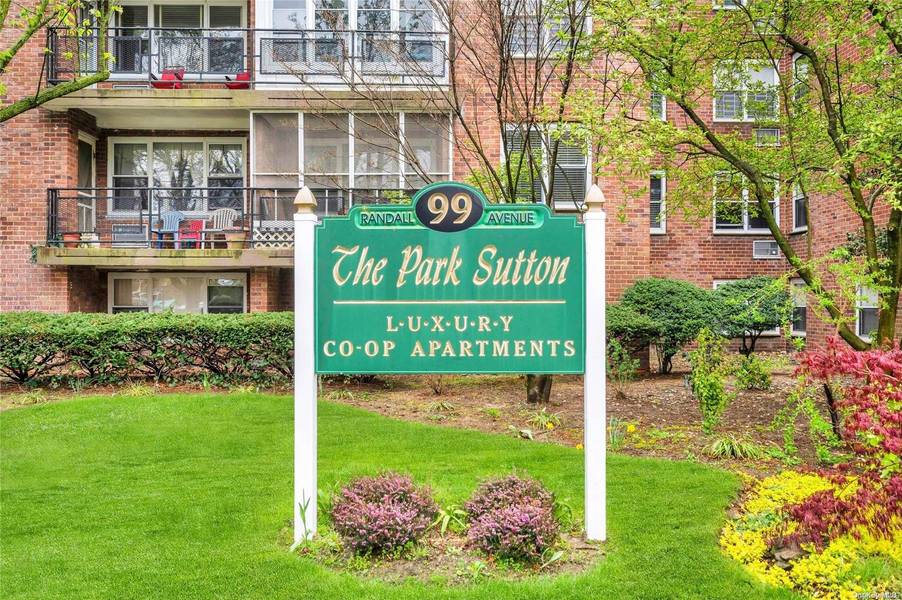 99 Randall AVE #4F, Freeport, NY 11520