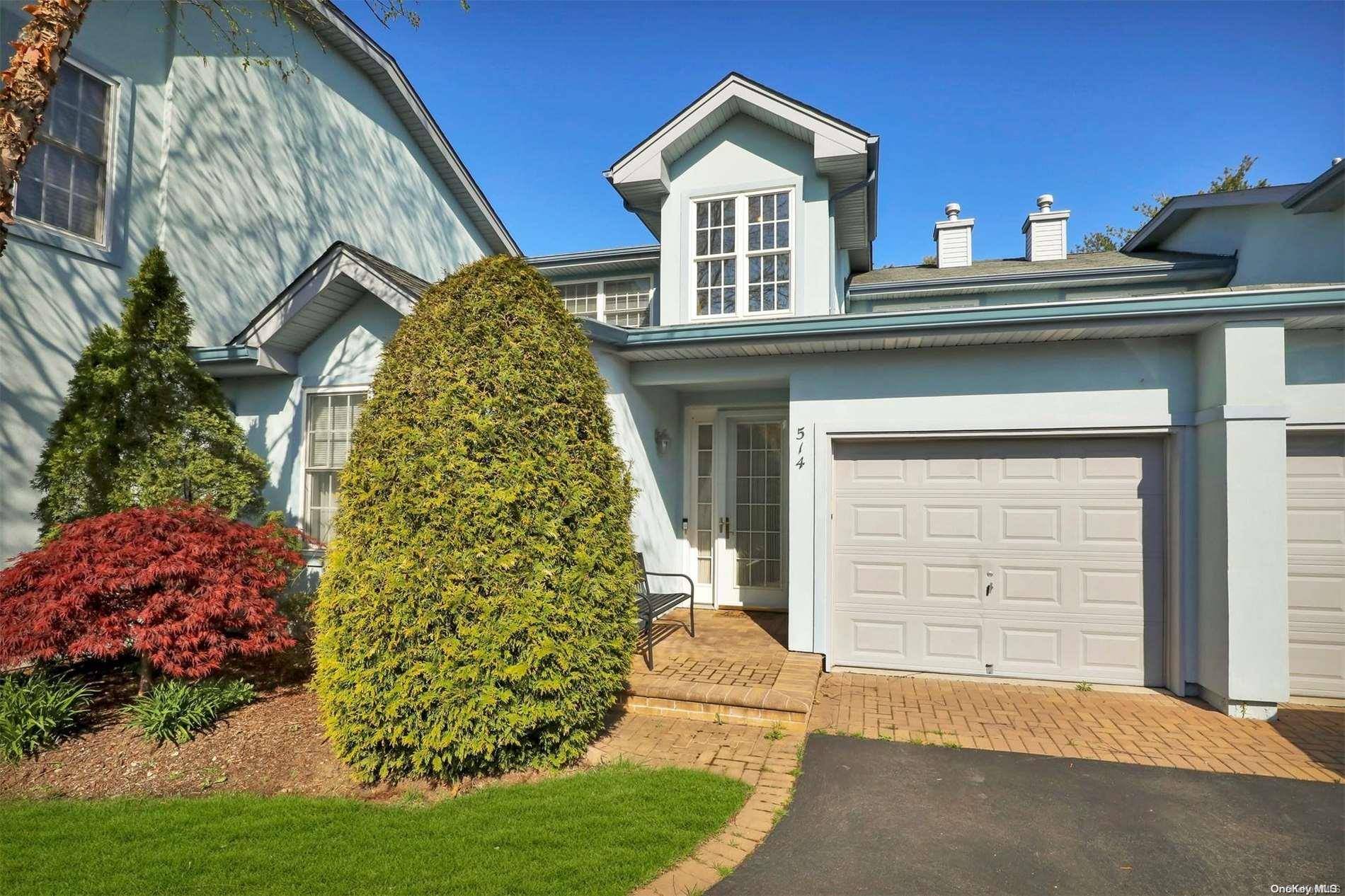 514 Bardini DR #514, Melville, NY 11747