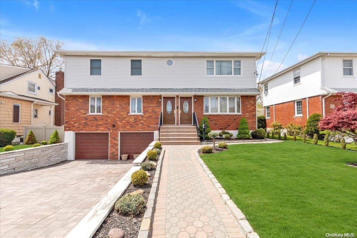 171 Roslyn RD, Mineola, NY 11501