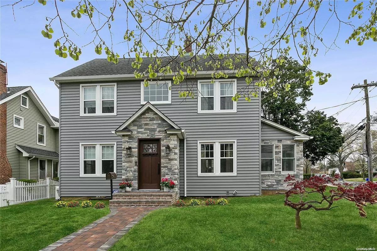 Rockville Centre, NY 11570,486 Lakeview AVE