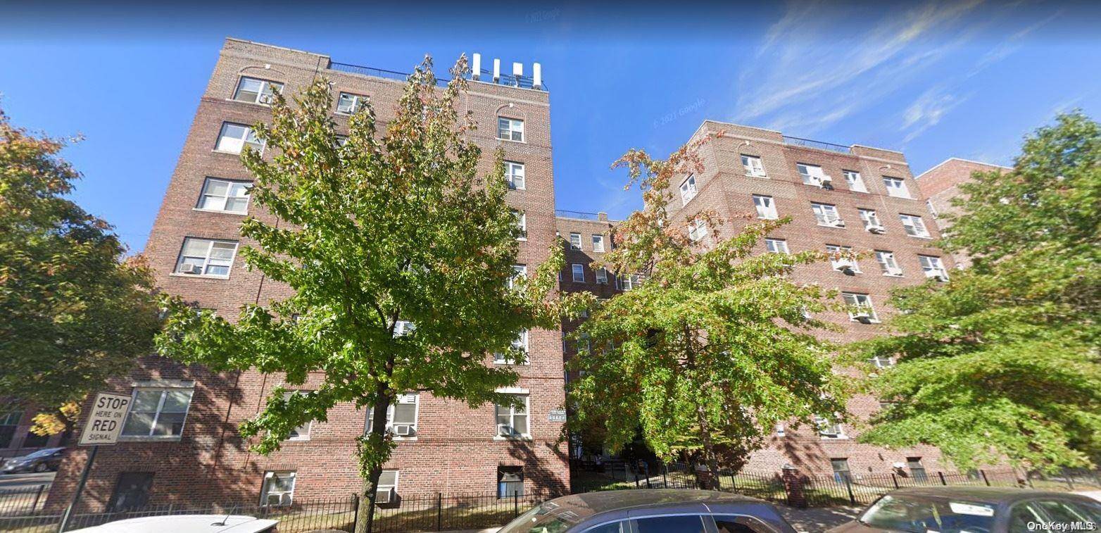 143-07 Sanford AVE #4D, Flushing, NY 11355
