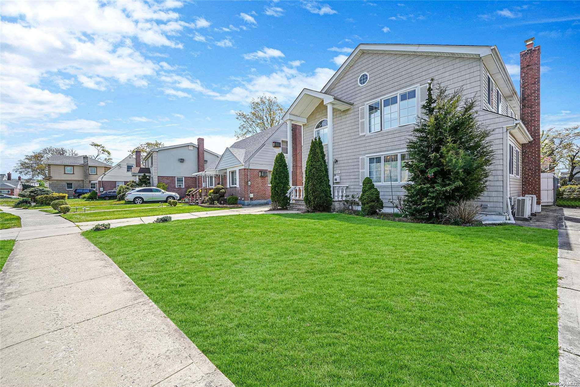 76-36 Hewlett ST, New Hyde Park, NY 11040