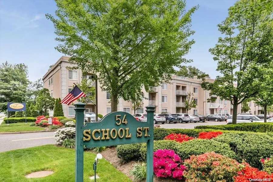 54 School Street #211H, Westbury, NY 11590