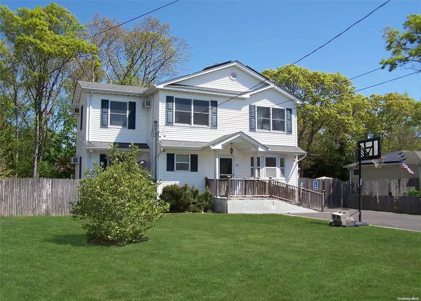 63 Parkwood DR, Mastic Beach, NY 11951