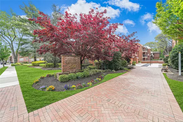 99 S Park AVE #225, Rockville Centre, NY 11570