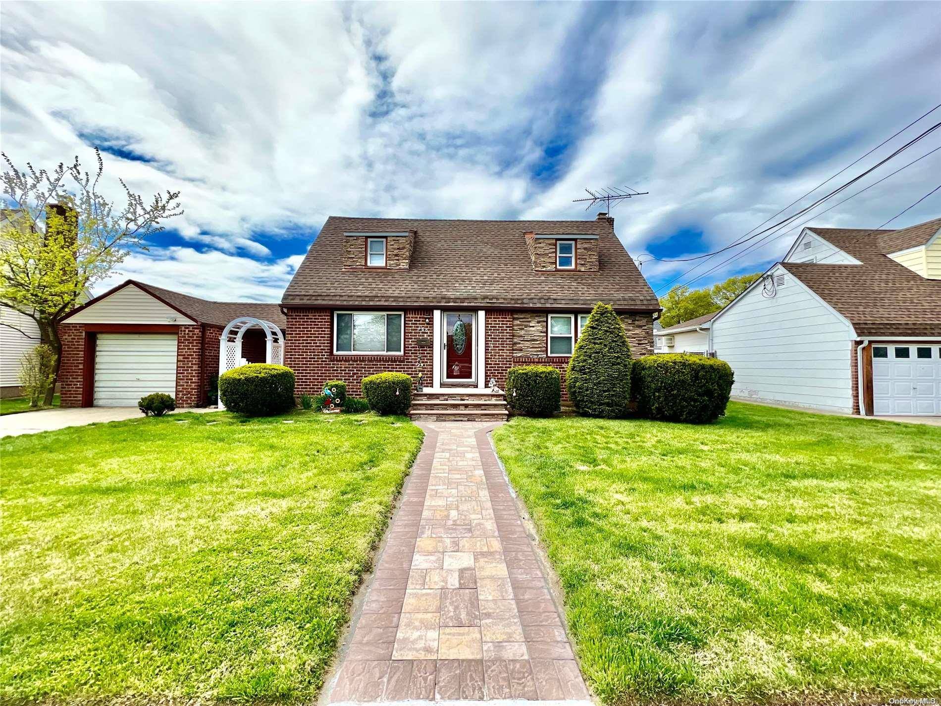 186 Guildford, West Hempstead, NY 11552