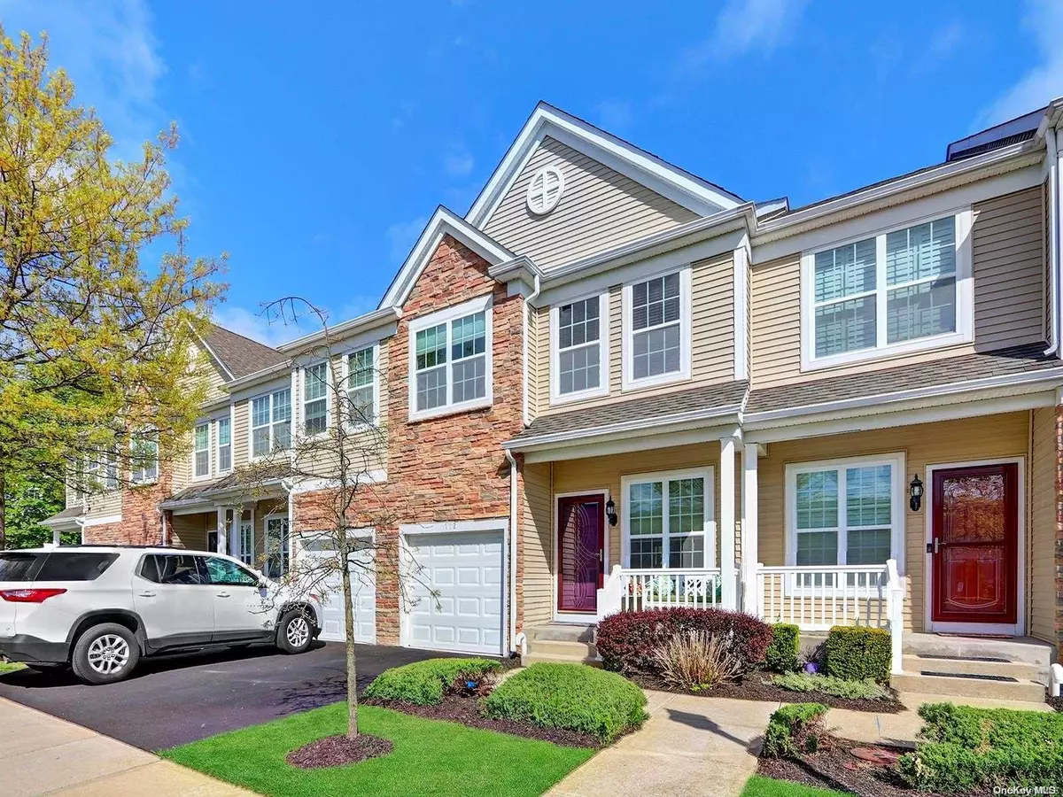 Massapequa, NY 11758,192 Somerset DR #192