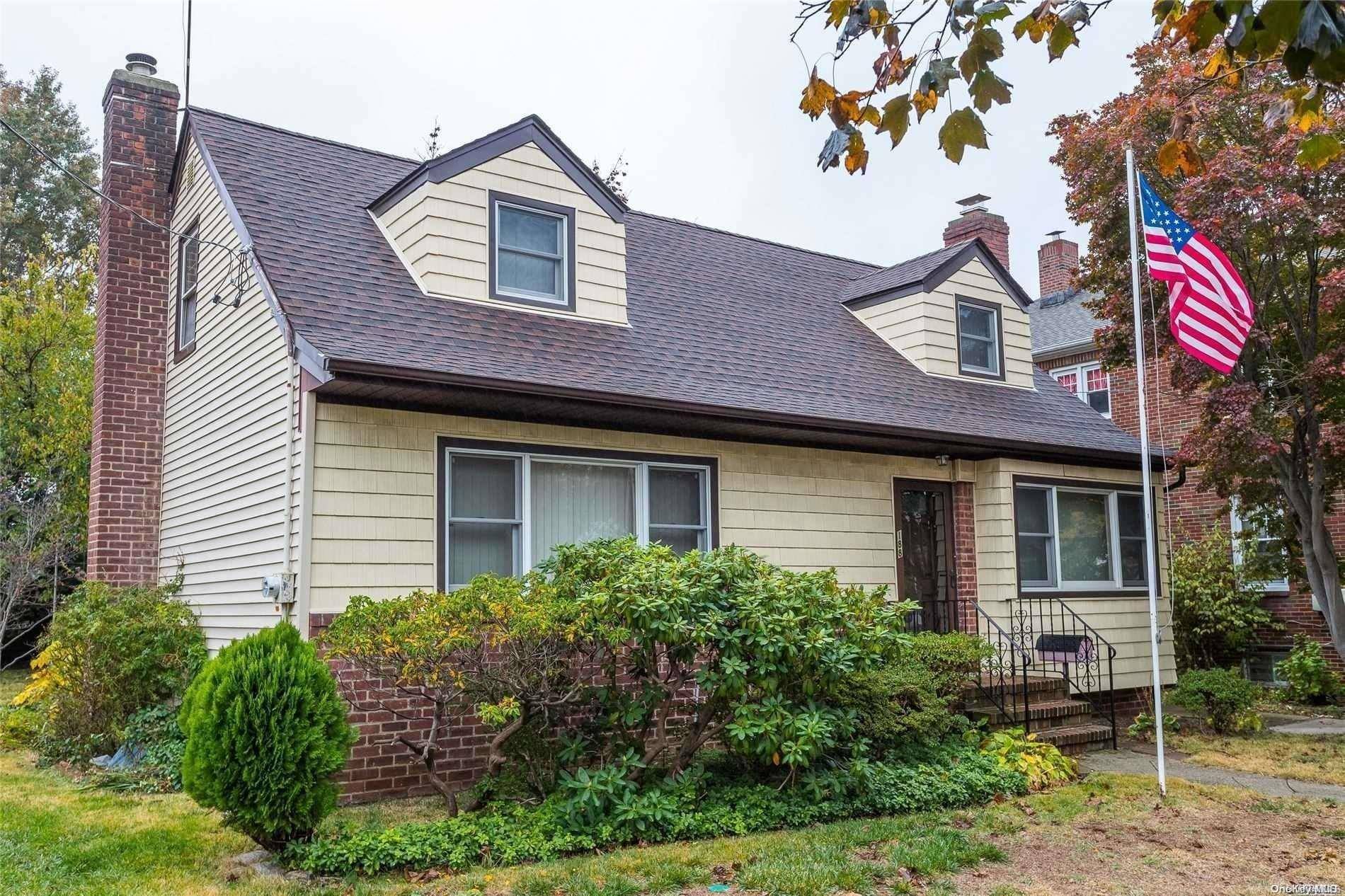188 Beech ST, Valley Stream, NY 11580