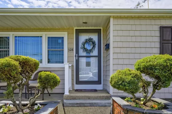 328 Atlantic AVE, Massapequa Park, NY 11762