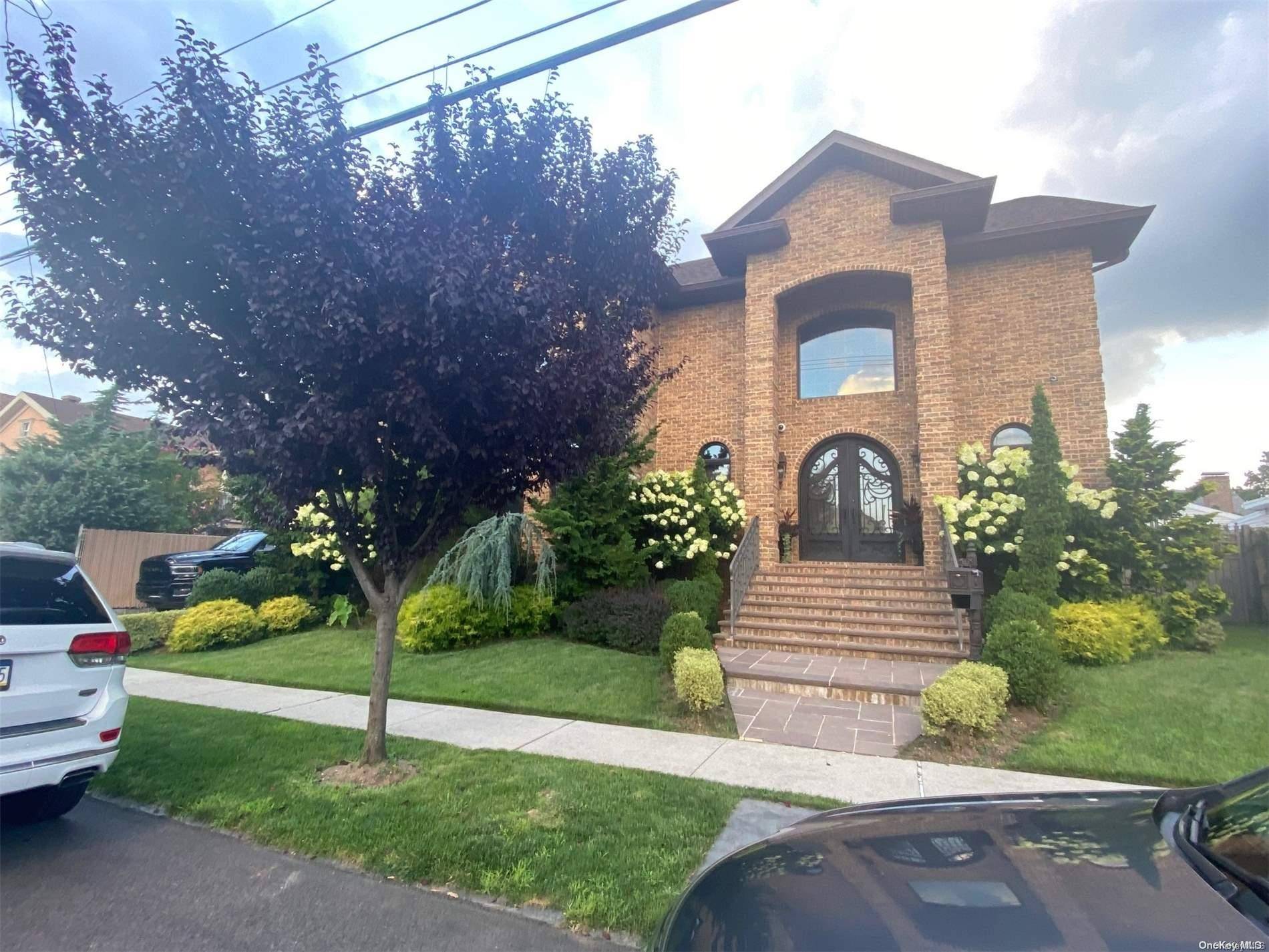 148-25 11th AVE, Whitestone, NY 11357