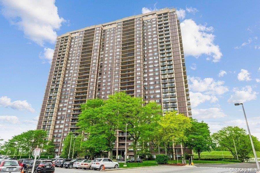 269-10 Grand Central Parkway Pkwy #16G, Floral Park, NY 11005