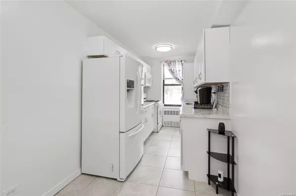 33-47 91st ST #5J, Jackson Heights, NY 11372