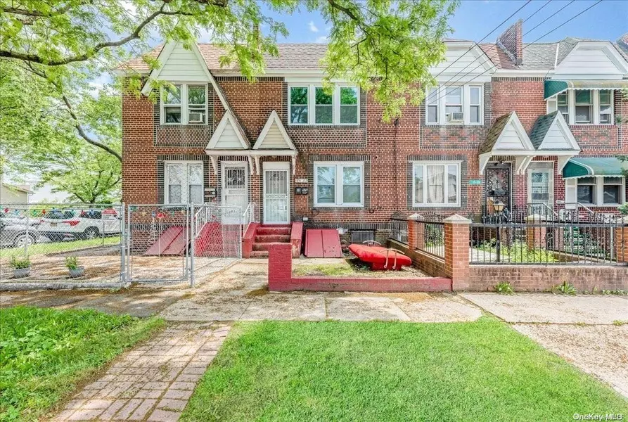 126-22 116th AVE, South Ozone Park, NY 11420