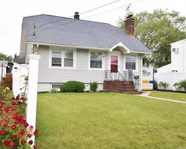 Oceanside, NY 11572,3304 2nd ST