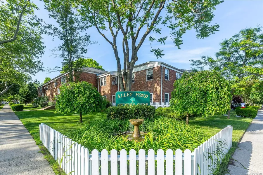 226-40 Kingsbury RD #A, Oakland Gardens, NY 11364