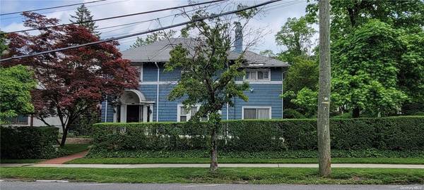 46-49 Douglaston Pkwy, Douglaston, NY 11362
