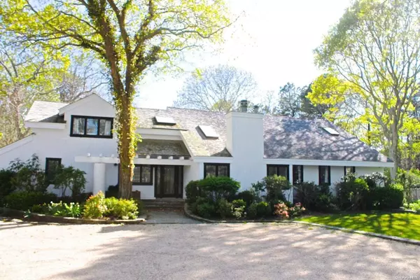 East Hampton, NY 11937,33 Horseshoe DR