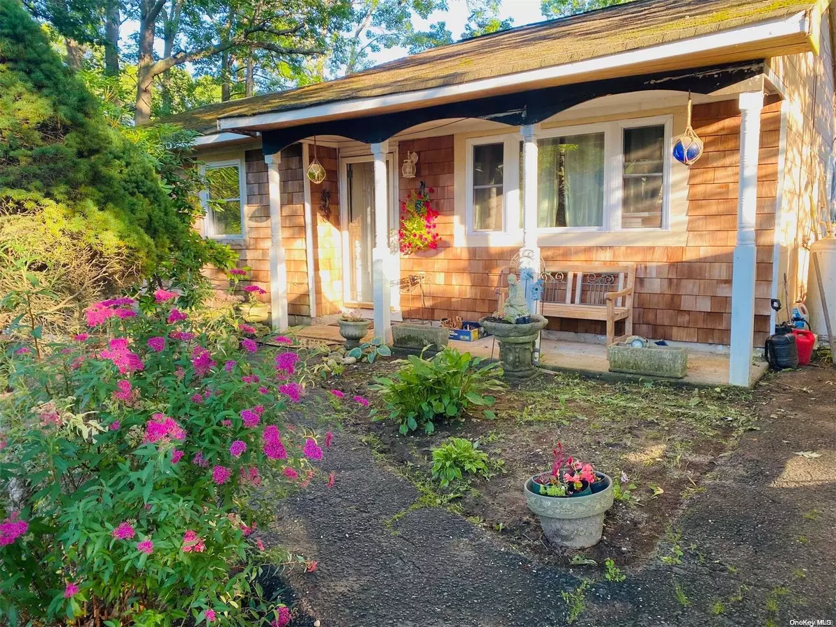 Shirley, NY 11967,124 Carlton DR