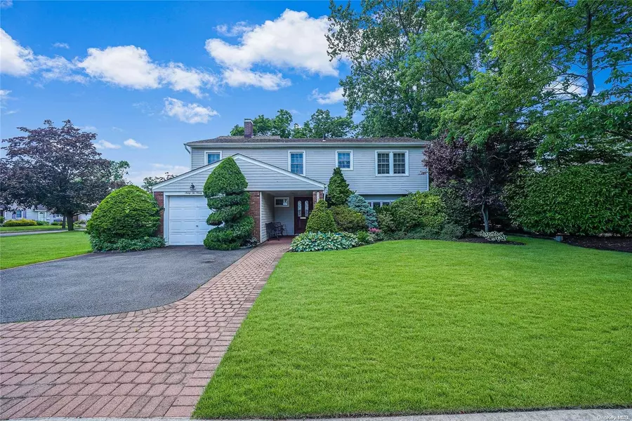 3290 Park AVE, Oceanside, NY 11572