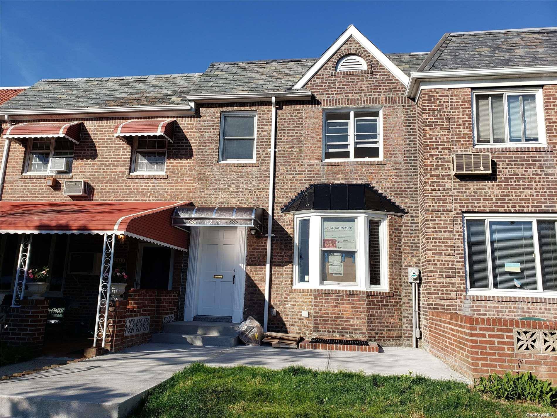 62-13 81st ST, Middle Village, NY 11379