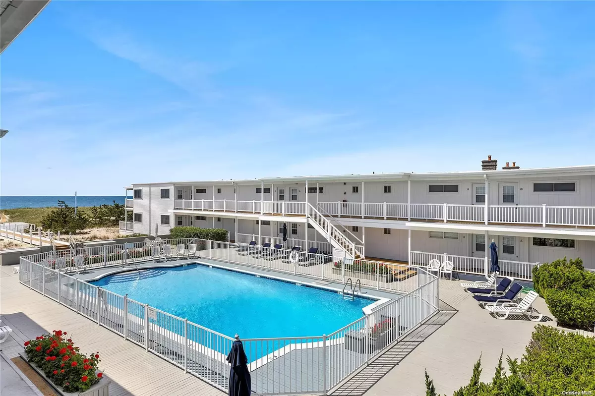 Westhampton Beach, NY 11978,281 Dune #8A