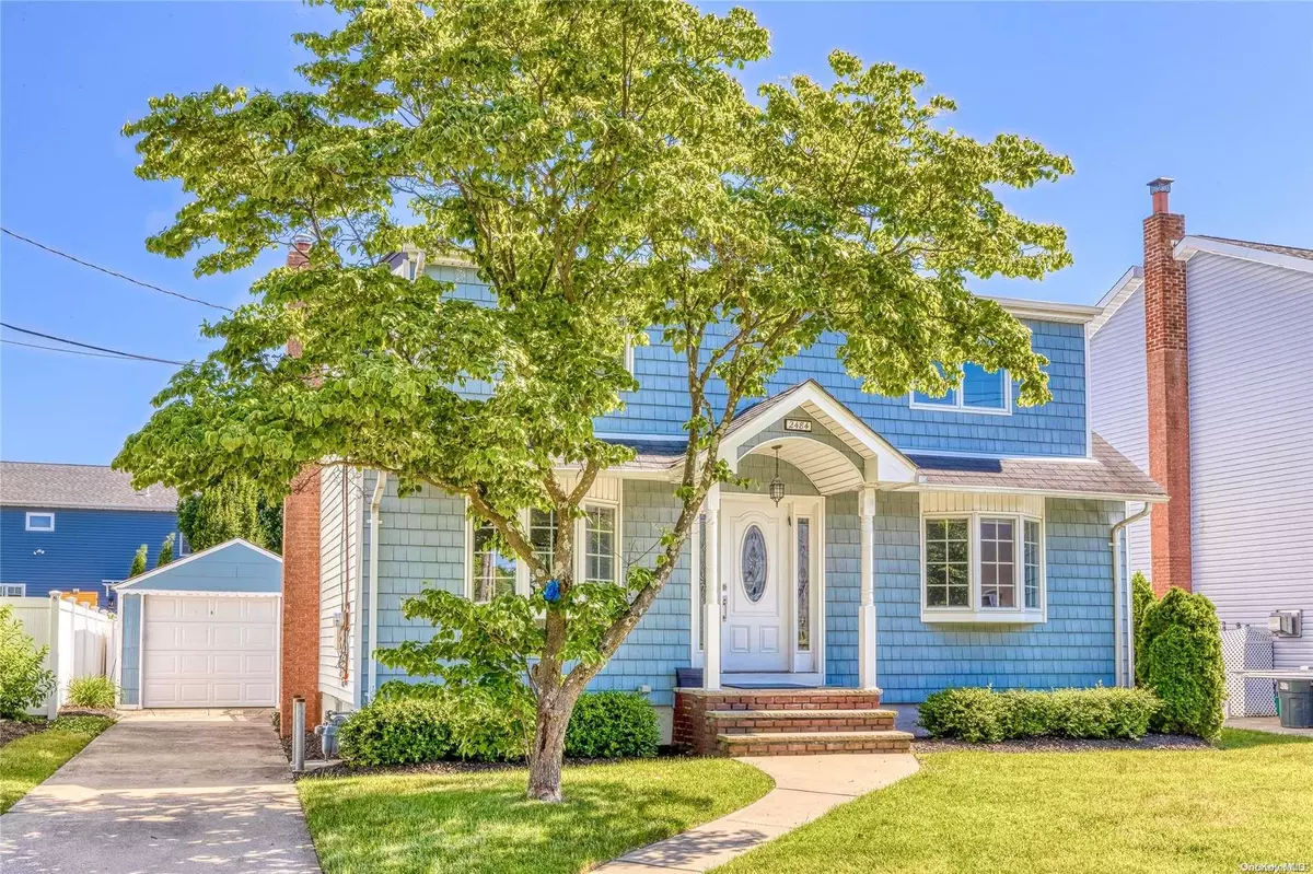 Bellmore, NY 11710,2484 Hicks ST
