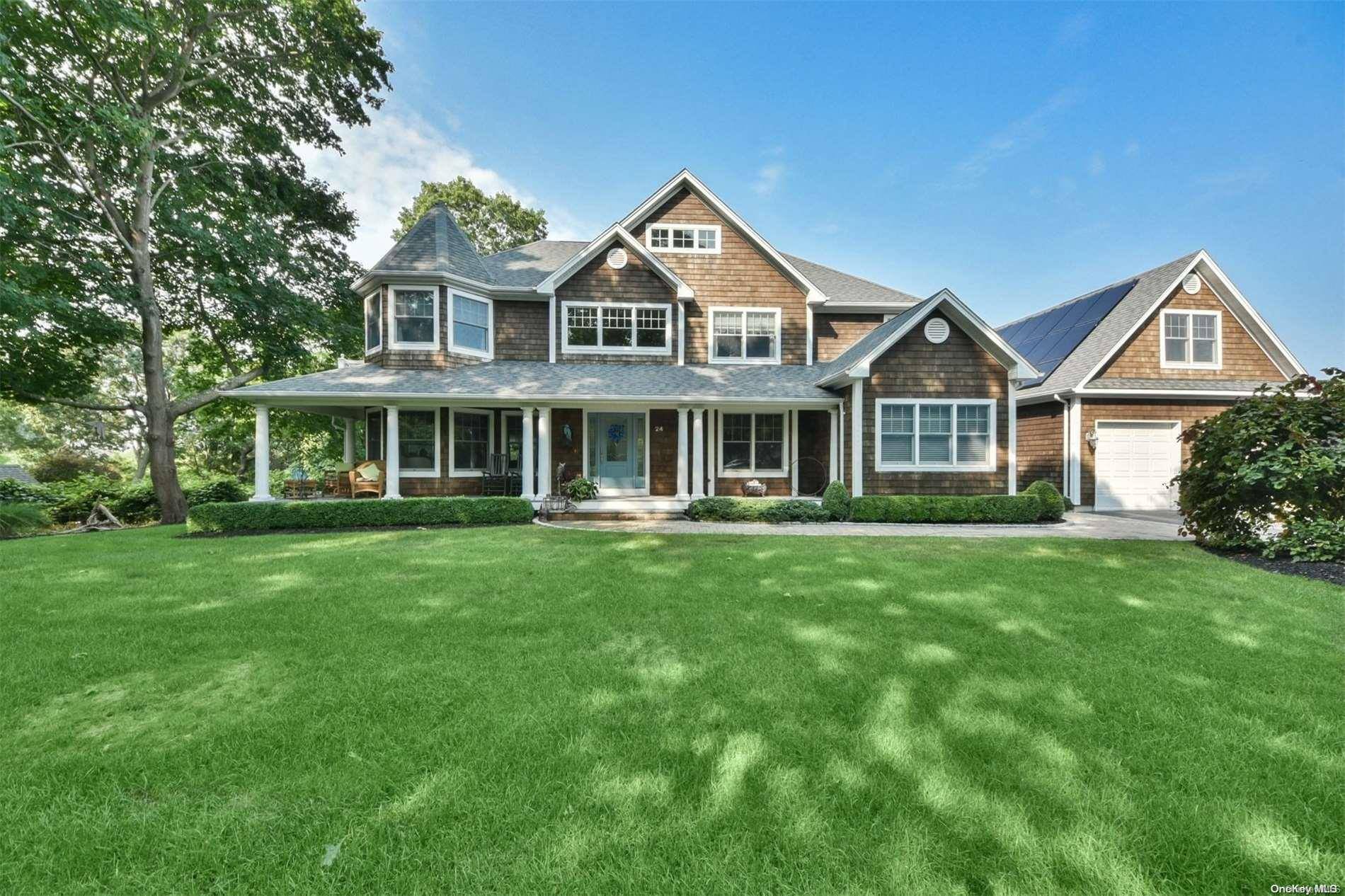 East Moriches, NY 11940,24 Briana CT
