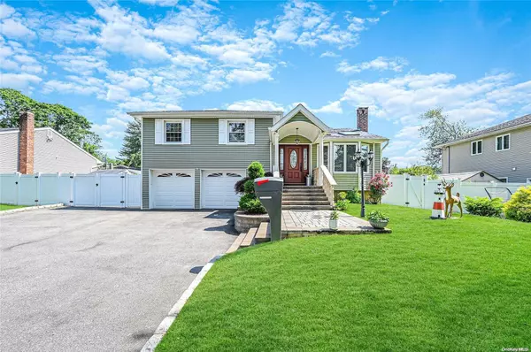 Smithtown, NY 11787,14 Wood LN