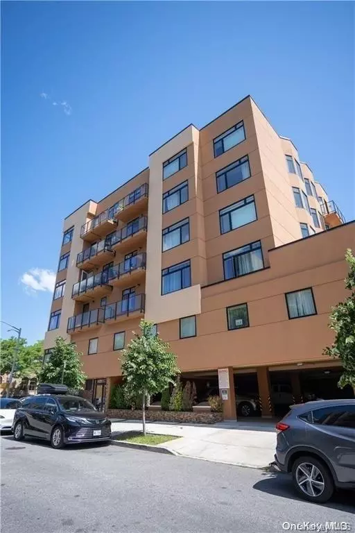 7819 Bay Pkwy #3B, Brooklyn, NY 11214