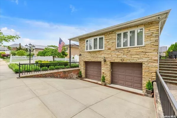 152-27 13 AVE, Whitestone, NY 11357