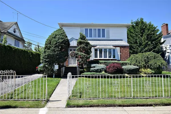 165 Spencer AVE, Lynbrook, NY 11563