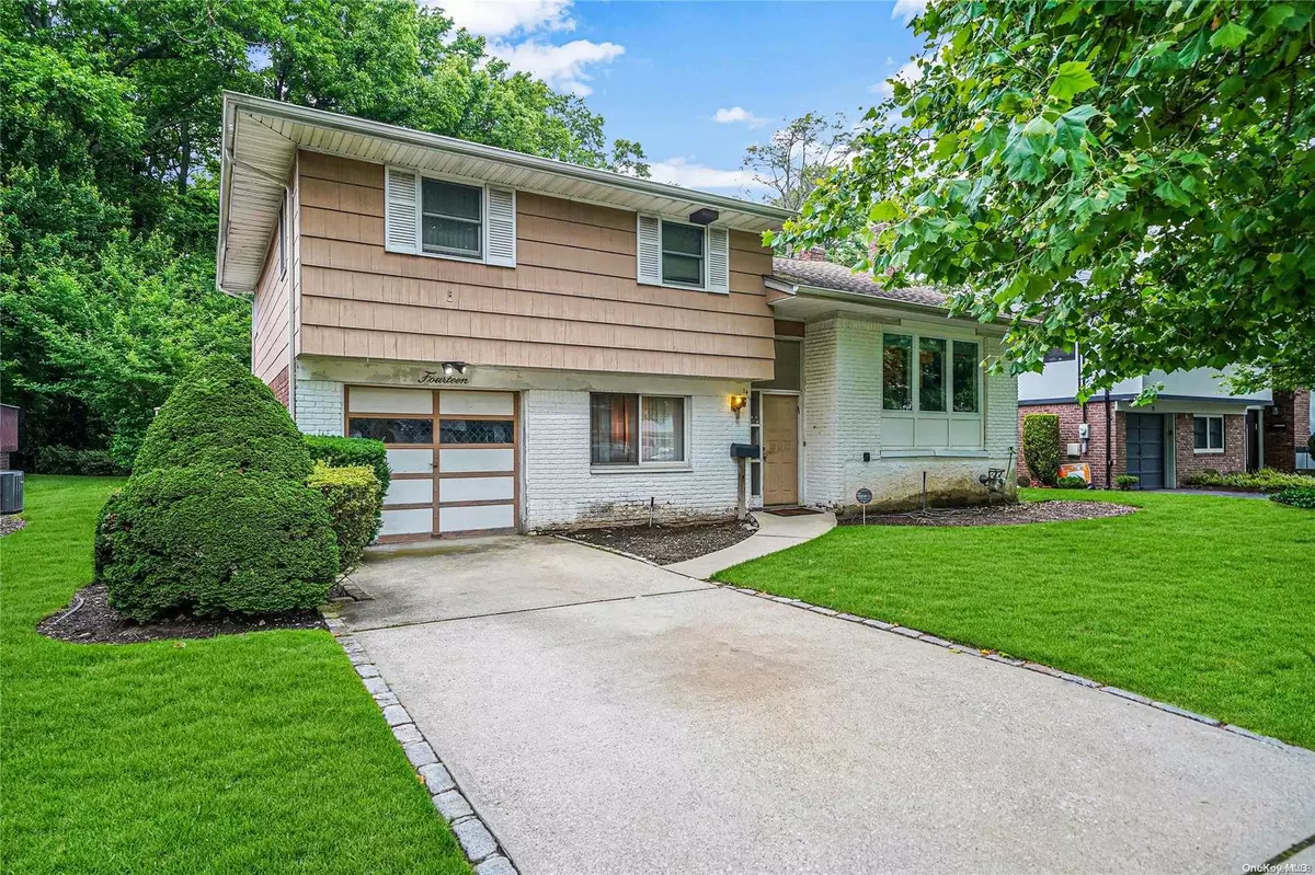 Hewlett, NY 11557,14 Newport DR