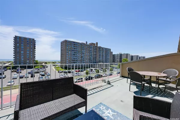 102-12 Rockaway Beach BLVD #3C, Rockaway Park, NY 11694