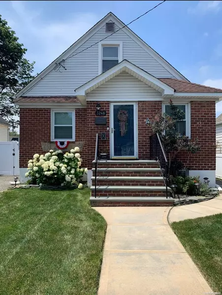 3248 5th ST, Oceanside, NY 11572