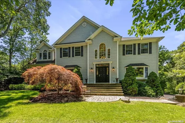 114 Alden DR, Port Jefferson, NY 11777