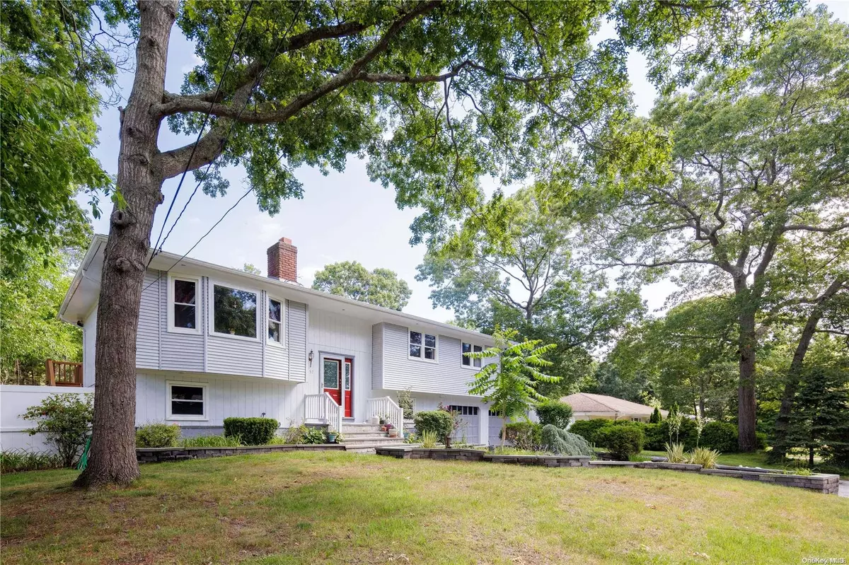 Hampton Bays, NY 11946,57 Neptune AVE