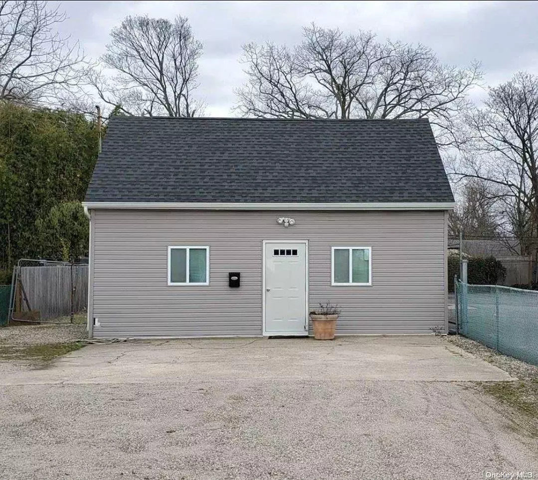 Bay Shore, NY 11706,117 5th AVE