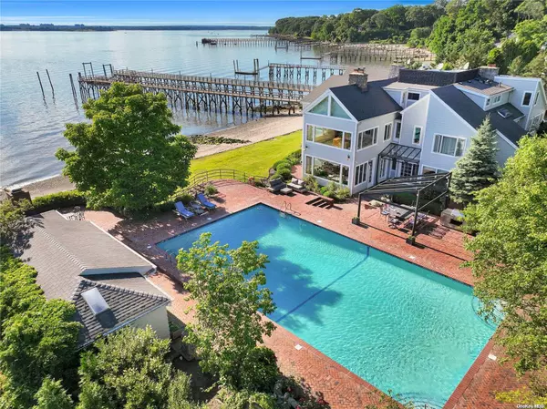 16 Plum Beach Point RD, Sands Point, NY 11050