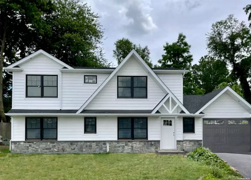 16 Bryant Road, Glen Head, NY 11545