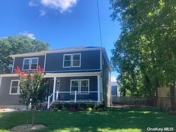 18 Parkway BLVD, Wyandanch, NY 11798