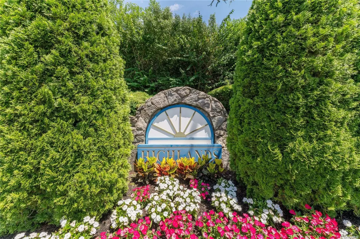 Port Jefferson, NY 11777,196 Windward DR #196