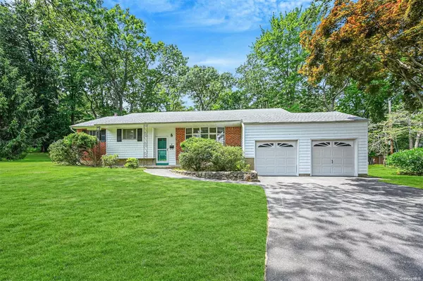 4 Elm CT, Port Jefferson, NY 11777