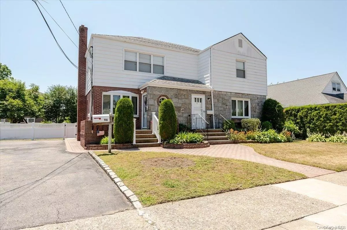 Lynbrook, NY 11563,96 Burtis ST