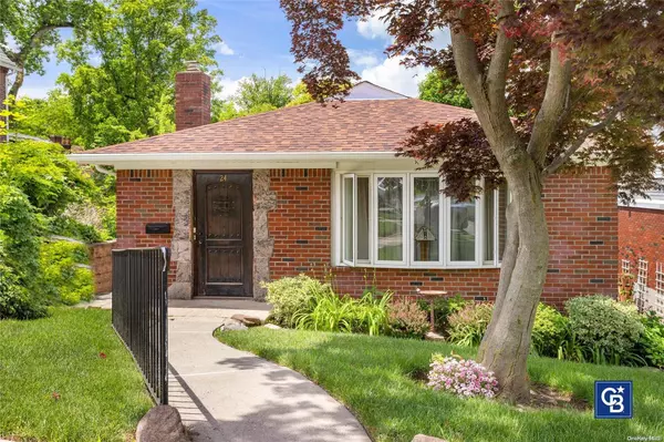 24 Clinton CT, Staten Island, NY 10301