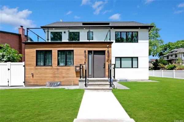 214-17 64 Th Avenue, Oakland Gardens, NY 11364