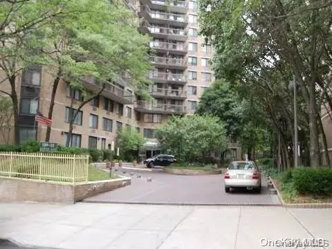 138-35 Elder AVE #14C, Flushing, NY 11355