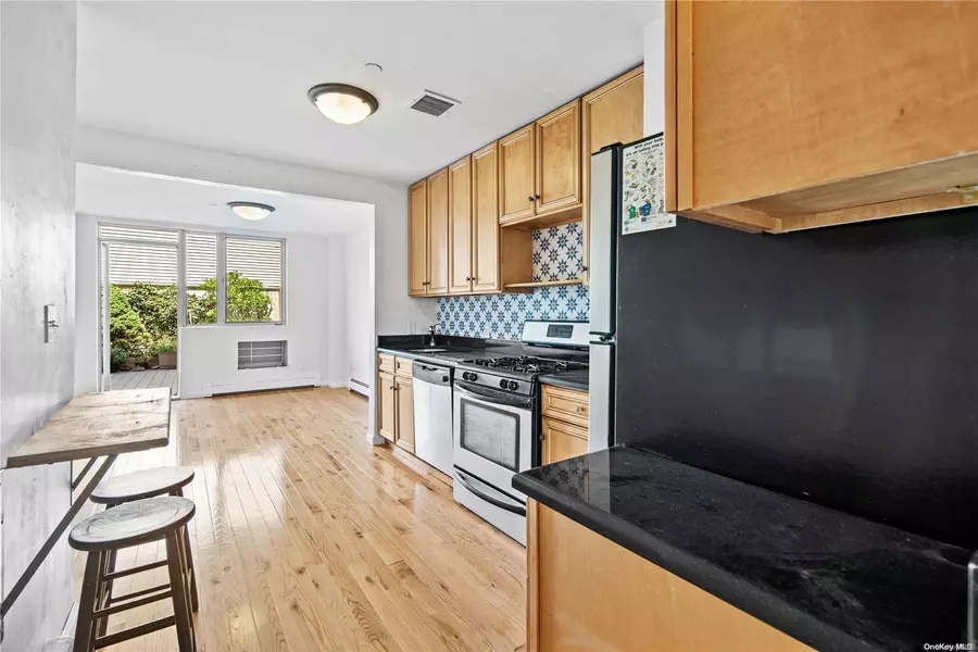 93 Wyckoff Ave #2C, Brooklyn, NY 11237